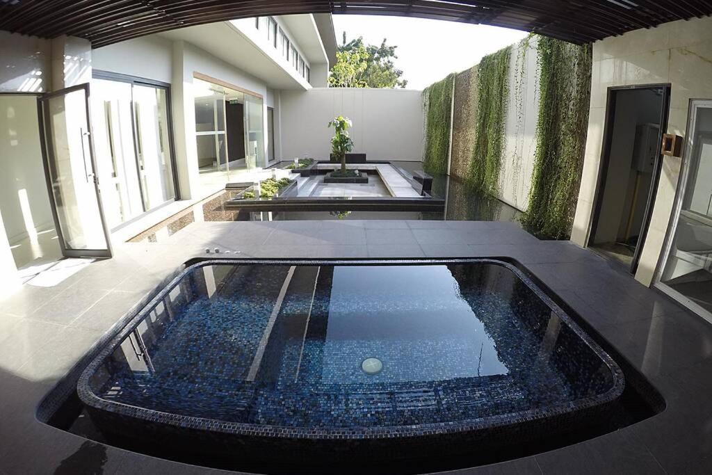 Cozy Modern Room With Stunning Lake & Mountain View Chiang Mai Luaran gambar